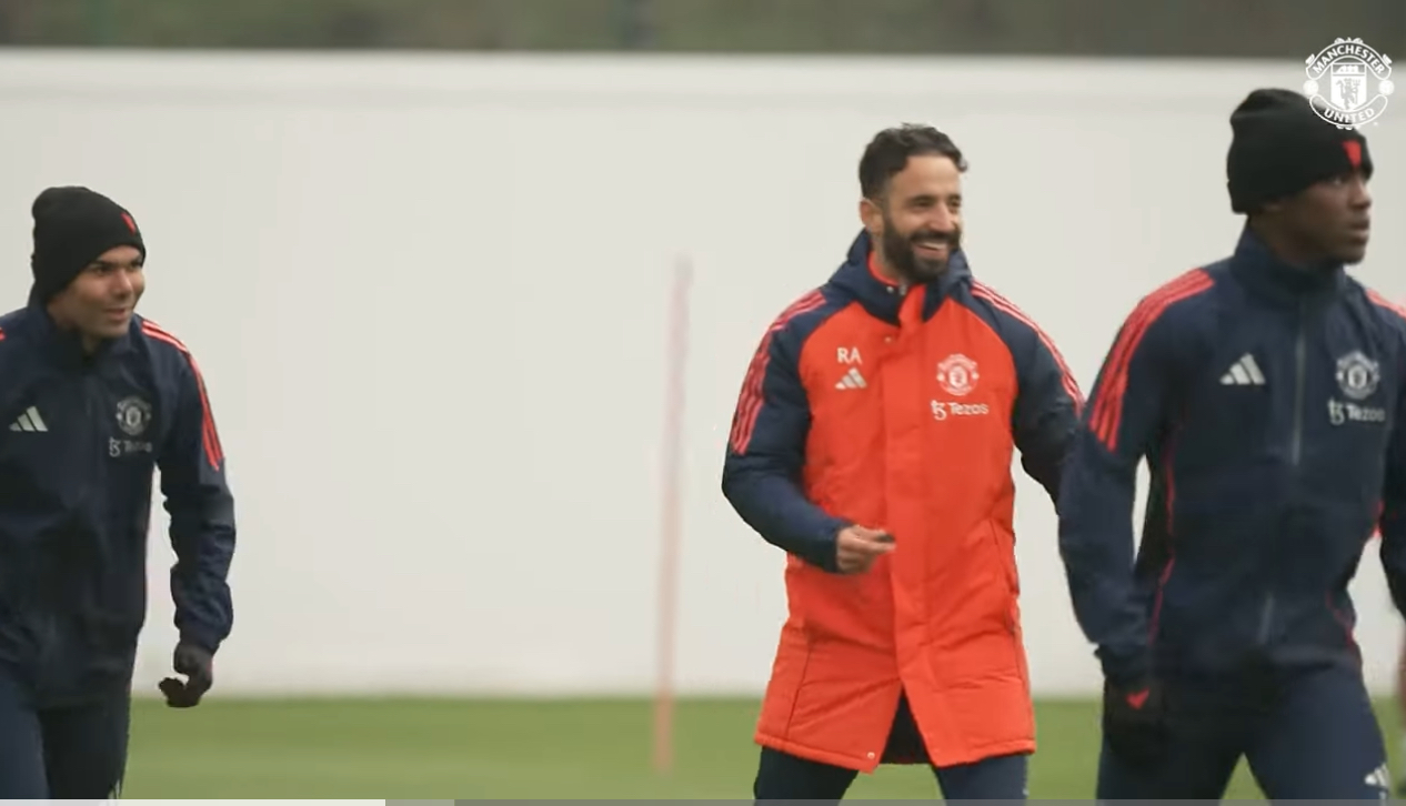 Pandangan pada barisan Man United dalam formasi 4-2-3-1-mengapa Amorim harus meninggalkan obsesinya 3-4-2-1: