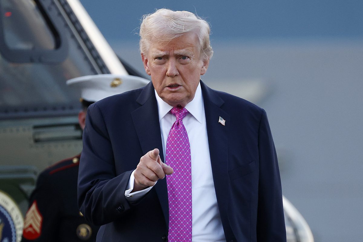 Suku bunga tetap ‘hampir pasti’ karena Trump mengesampingkan kesepakatan dengan Iran