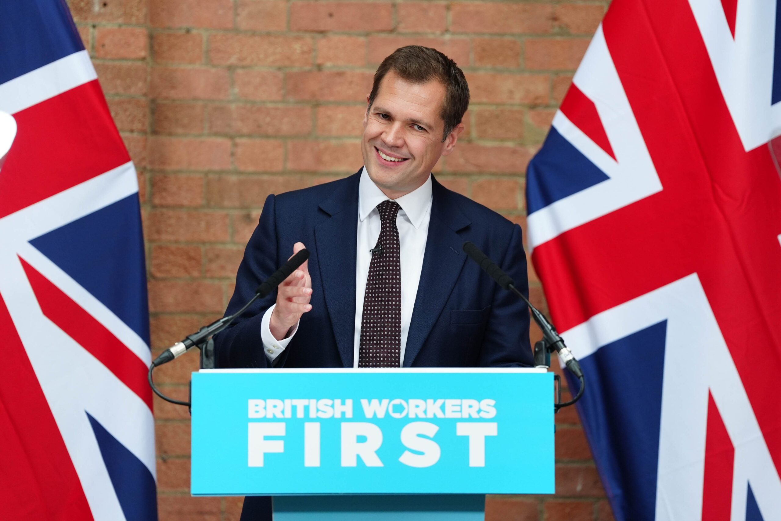 Jenrick refuses to rule out bank tax 